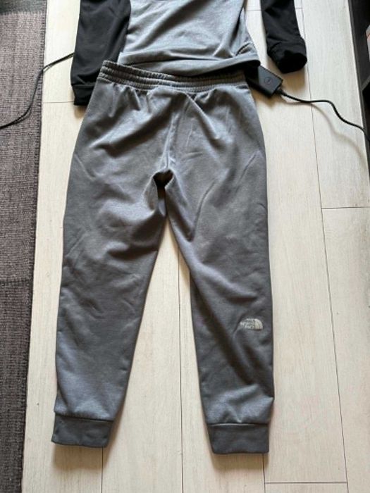 The North Face спортен екип