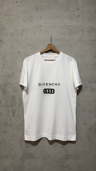 Tricou givenchy negru si alb colectia noua