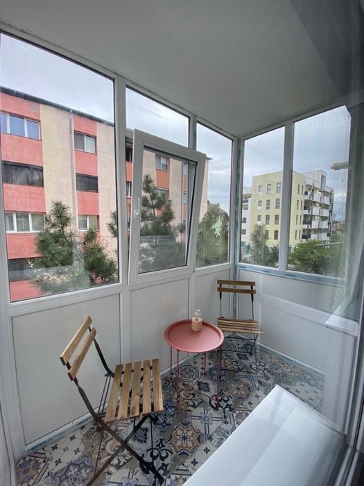 Apartament modern cu 3 camere de închiriat, ultracentral, etaj 2/4