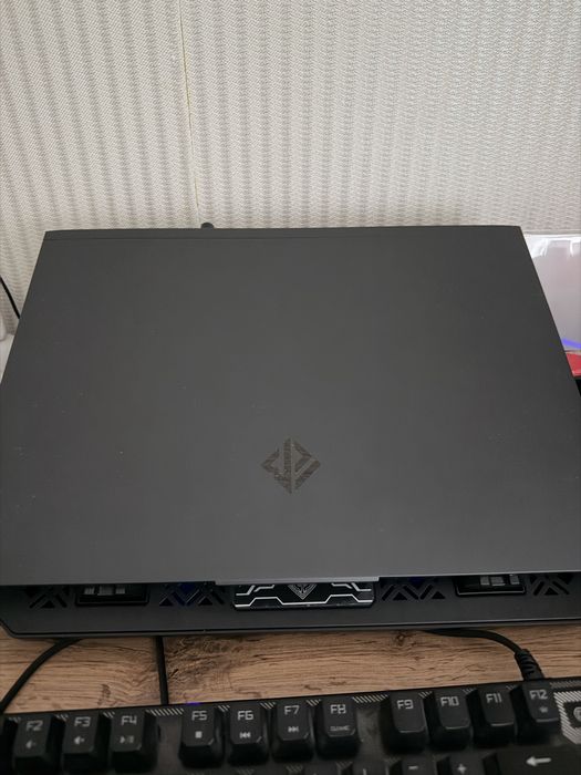 FIREBAT H6 RTX 4050, Ryzen 7, 165hz, 16”