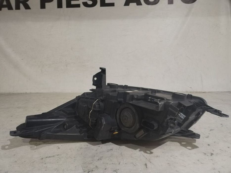 Far dreapta xenon, Ford Kuga, 2012, 2013, 2014, 2015, 2016, cod origine OE CV44-13D154-AG.