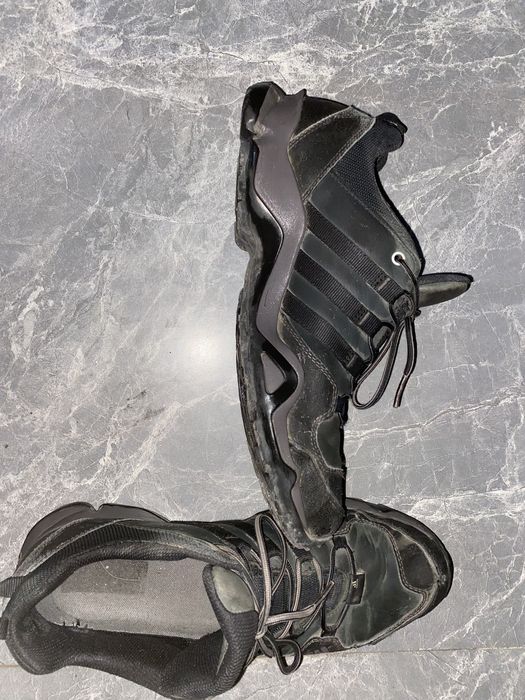 Продам кроссовок от Adidas original