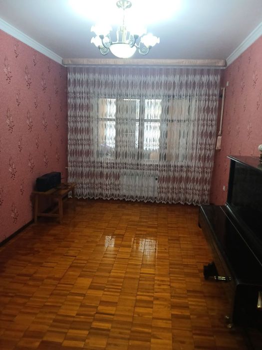 СРОЧНО продается в Мирзо Улугбекском районе на Карасу 4