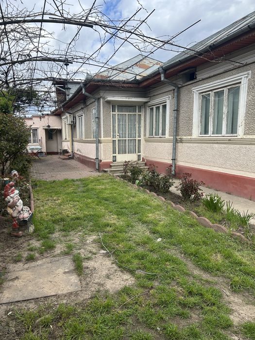 Casă de vânzare Strada Victoriei