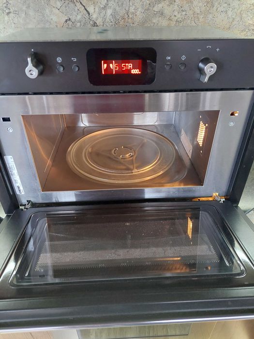 Комбинирана микровълнова фурна за вграждане