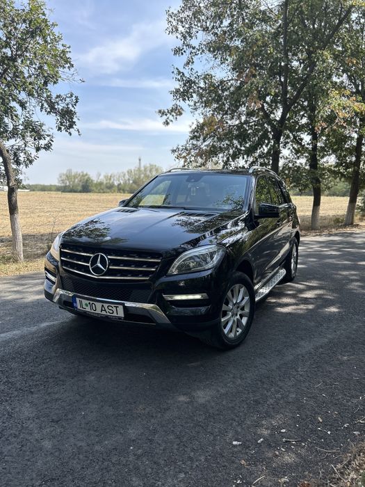 Vând Mercedes Benz ML250 W166