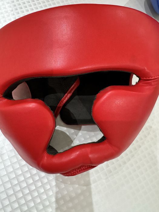 Шлемы и перчатки боксерские