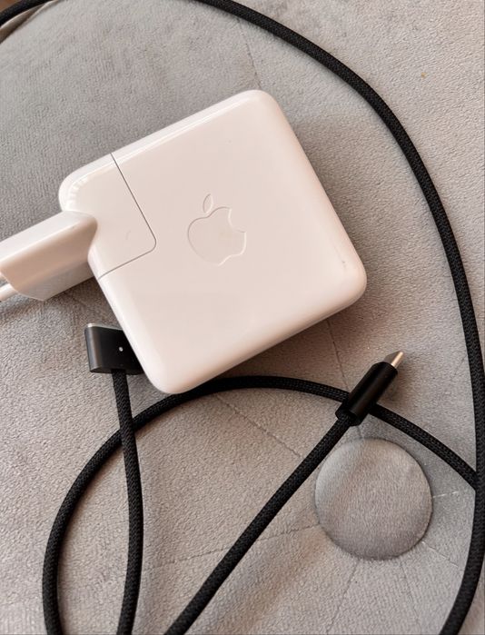 Apple 70W USB-C Power Adapter