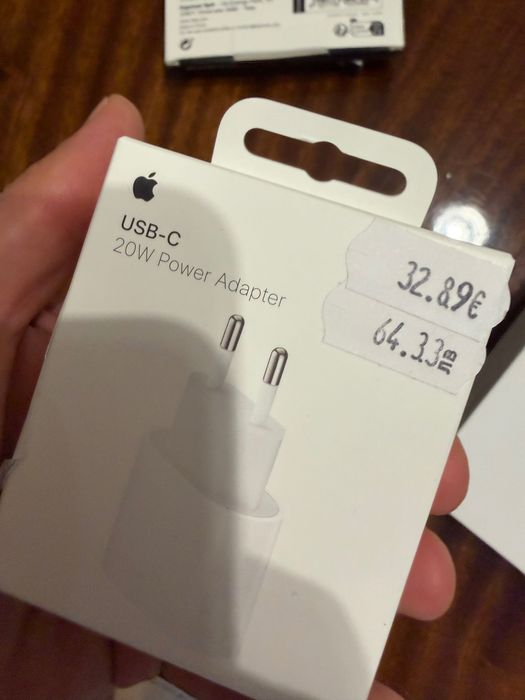 iPhone Apple Watch AirPods
