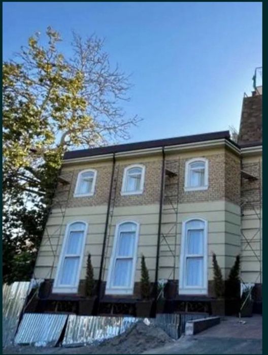 Здание в Яккасарайском р-не 800м.кв