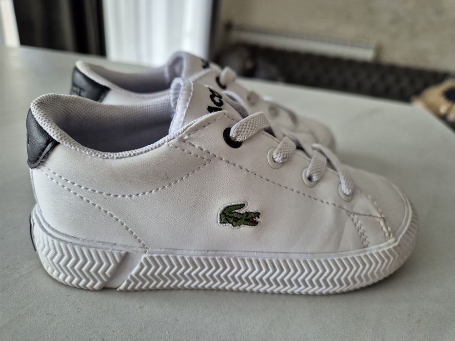Adidasi Lacoste copii