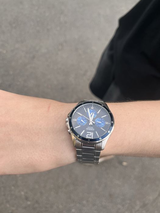 Серебрянные часы Casio