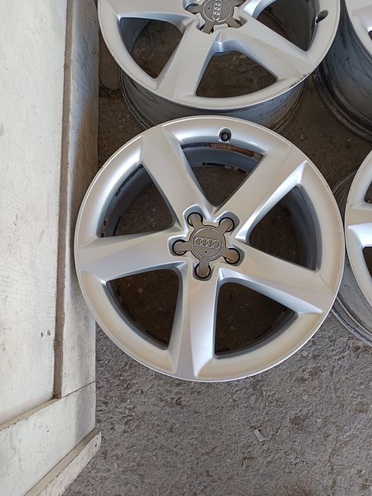 19ц.Оригинални джанти за Ауди Q5 5х112