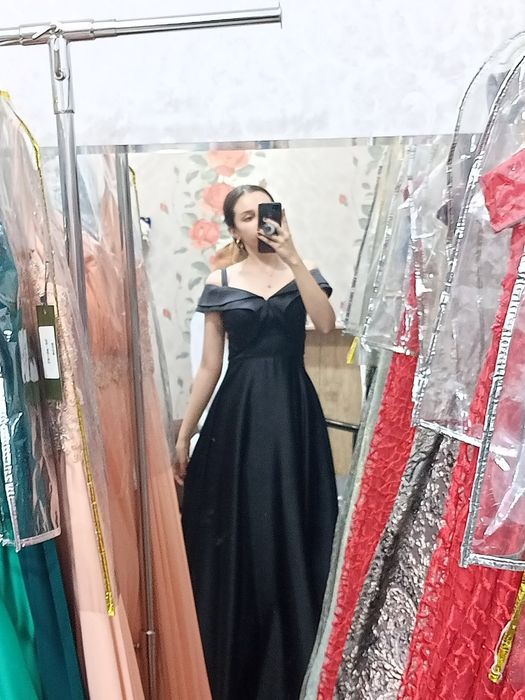 Вечерное платье  очень красивое