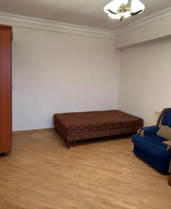 Олмазор Беруни Якин 1 хонали