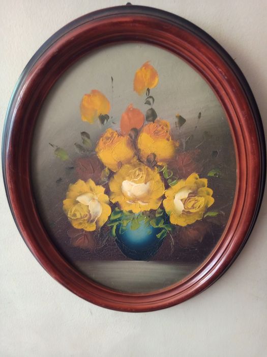 Овална антикварна картина