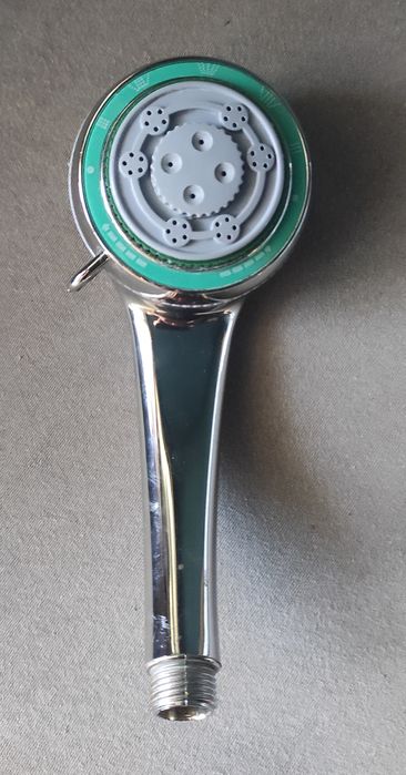 Душ слушалки светеща 13 обикновената е 10лв 3 степенна