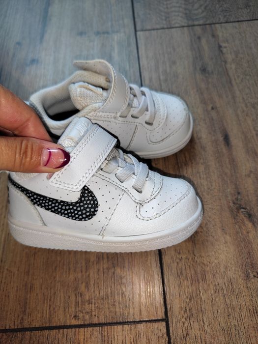 Оригинални маратонки номер 19