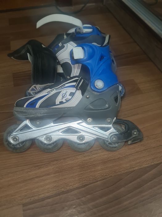 Продаётся ролики б/у.