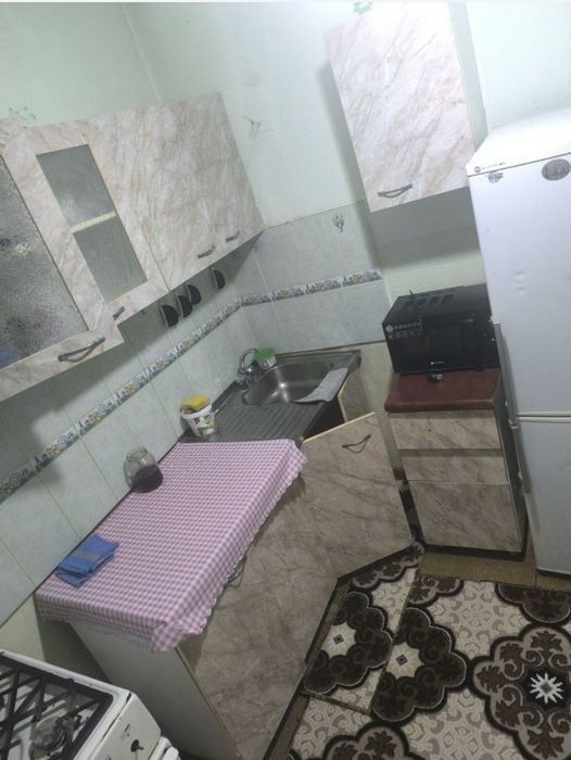 Без маклер уй сотилади 1х2-хонали килинган. Яшнобод т-н Кадышева БОЗОР