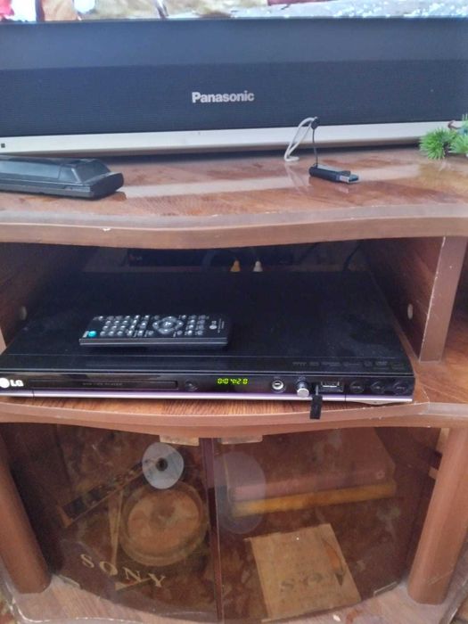 DVD проигрыватель LG. C USB PORT