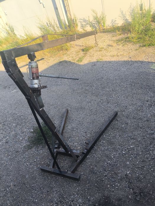 Подъемник домкрат