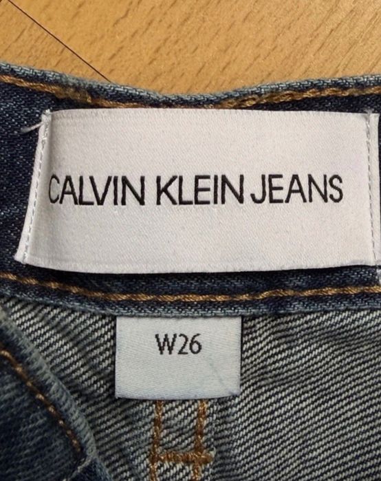 Къси дънкени панталони