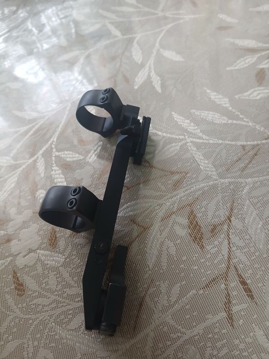 Монтаж за оптика