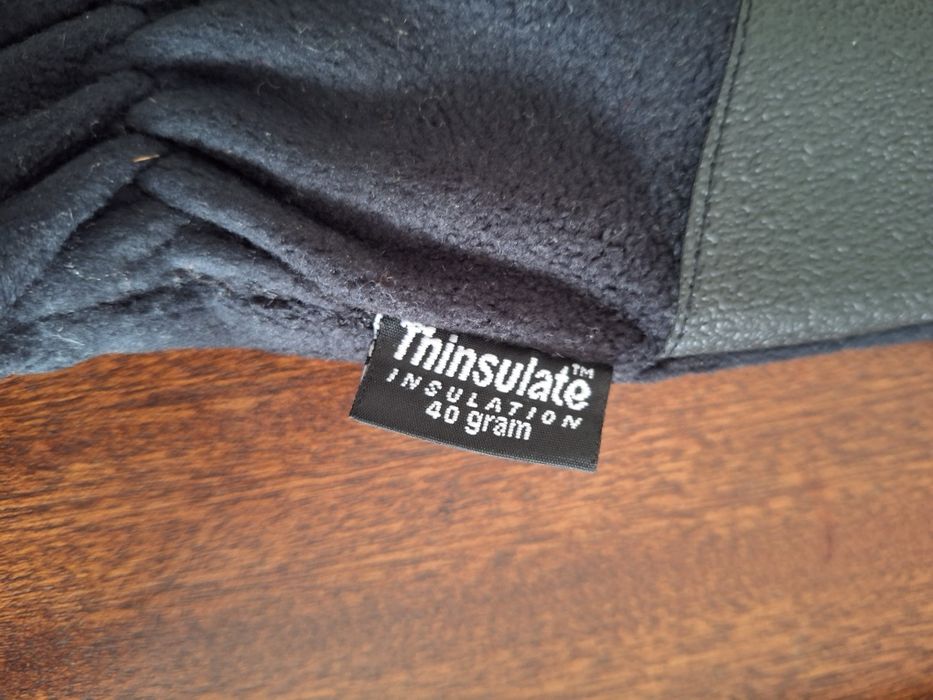 Маркови ръкавици на Тинсулате Инсулацион Тех 40 gram от мека,поларена