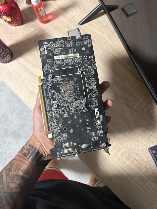 Placa video AMD Radeon R7 370, Sapphire, 4 GB.