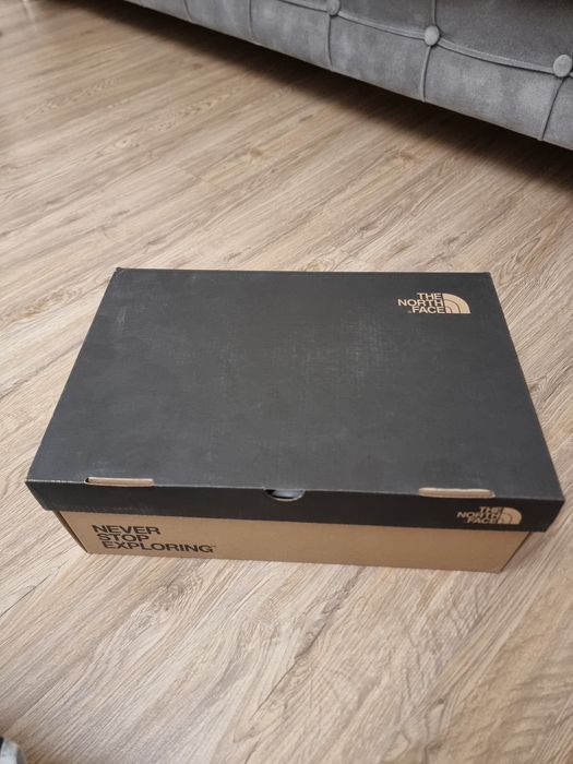 Продам оригинальные ботинки The north face