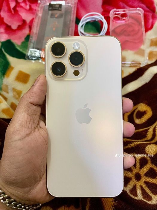 Айфон 14 про макс золотой