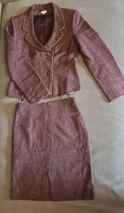 Costum/compleu fusta și taior, din lana, marime 38/M, culoare maro