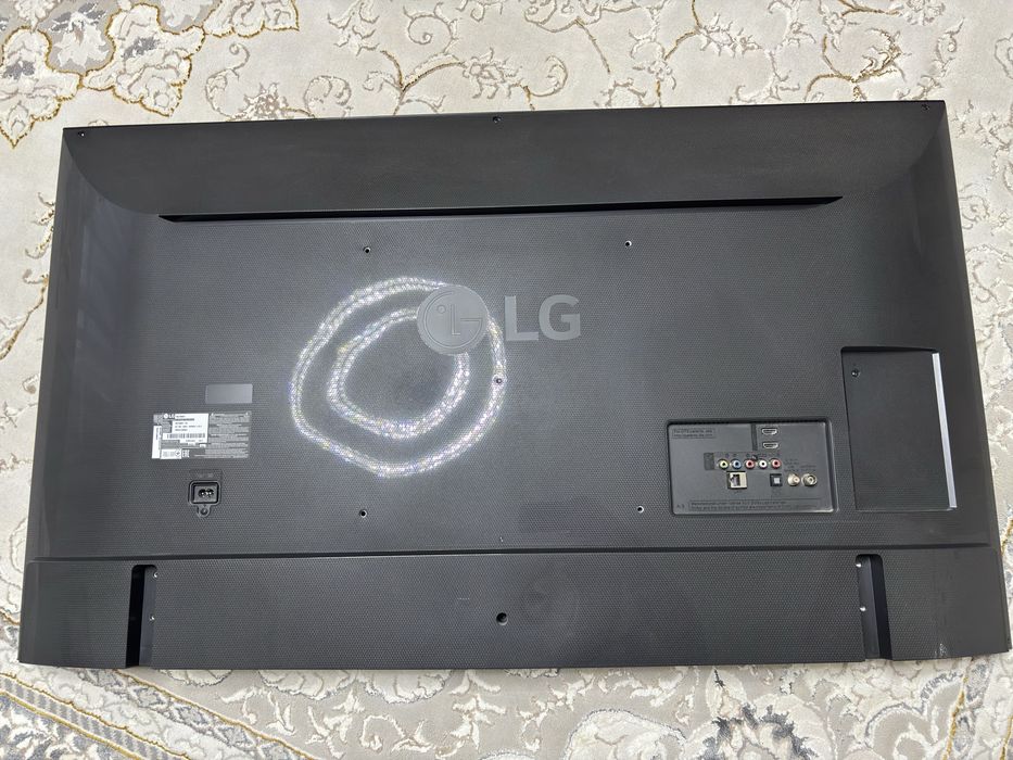 Продам телевизор LG