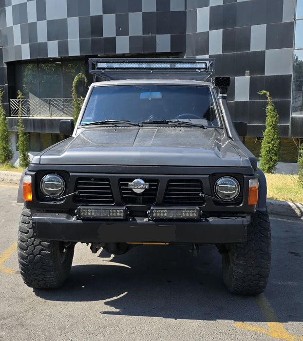 Nissan Patrol Y60