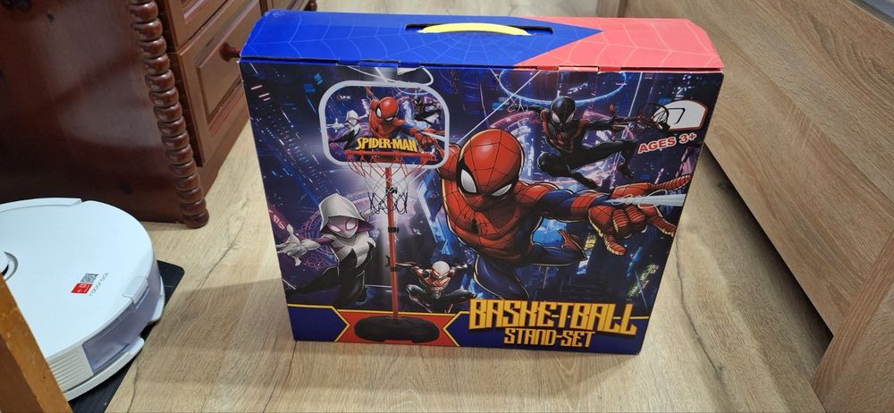 Баскетболен кош.