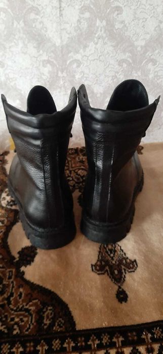 Продам мужские сапоги берцы