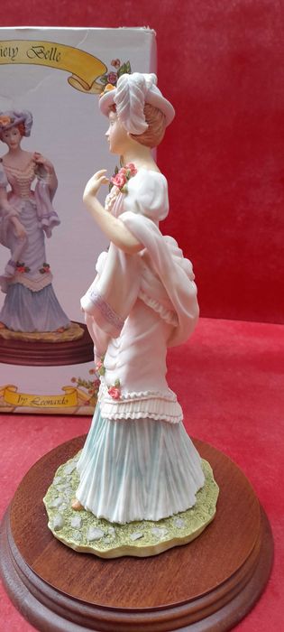 statuie leonardo din rasina