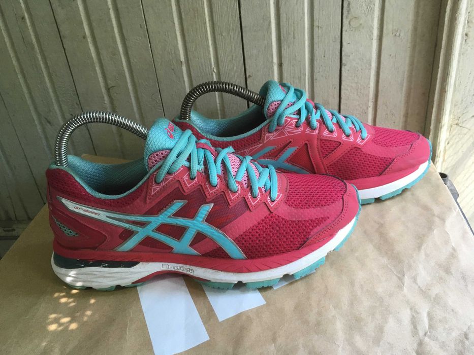 ''ASICS Gt-2000 4''оригинални маратонки 38.5 номер