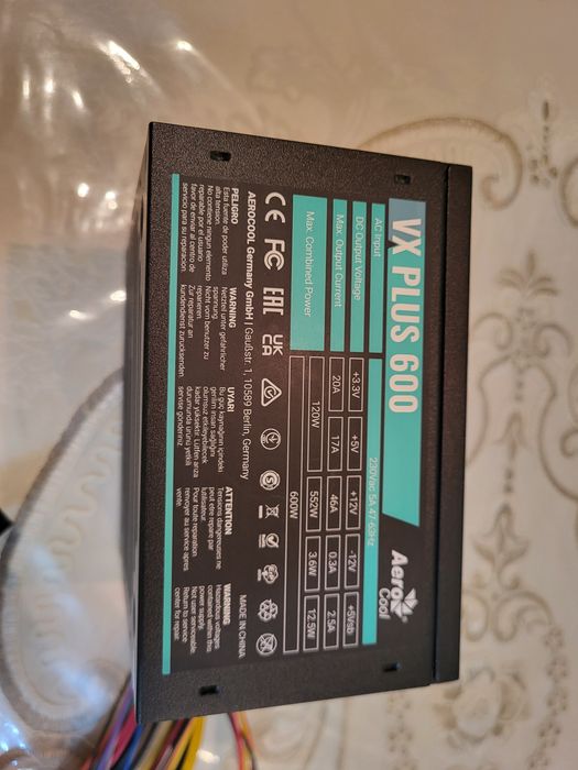 Продается блок питание  600W