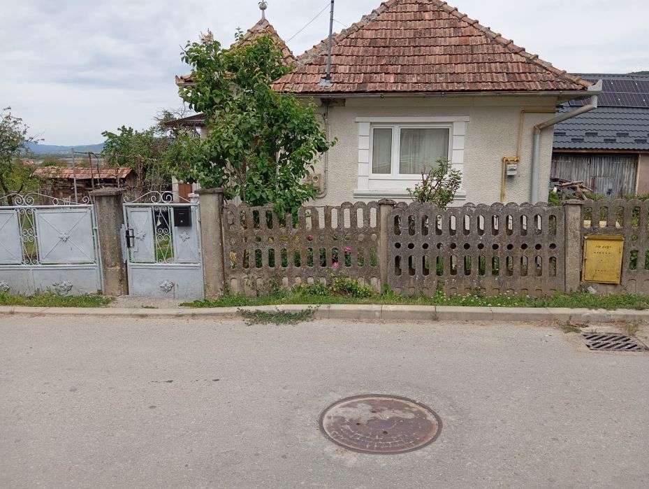 Casă de vânzare  în Urișor