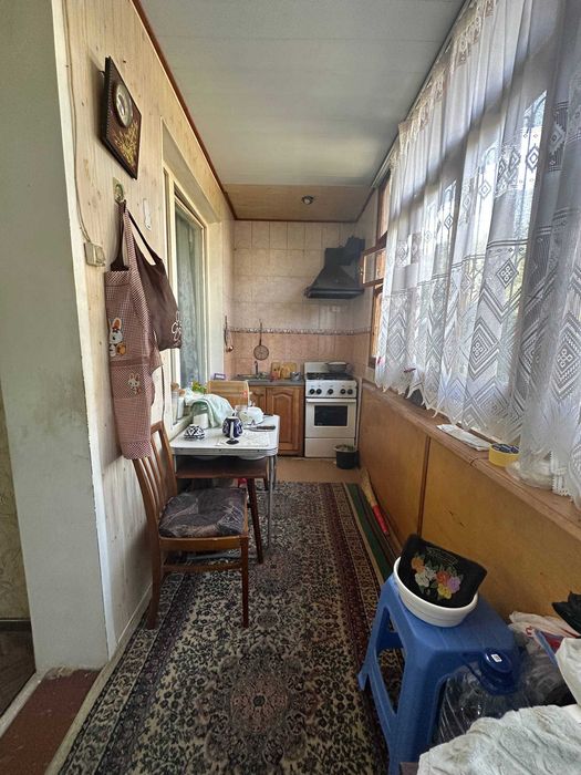 Продаю квартиру.Юнусабад-11 240школа,сад 2\1\4