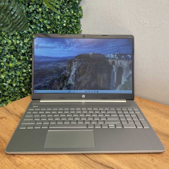 Laptop HP 15s AMD Ryzen 7 5700U SSD 1TB RAM 16GB Silver - GARANTIE 12 LUNI | TrueGSM