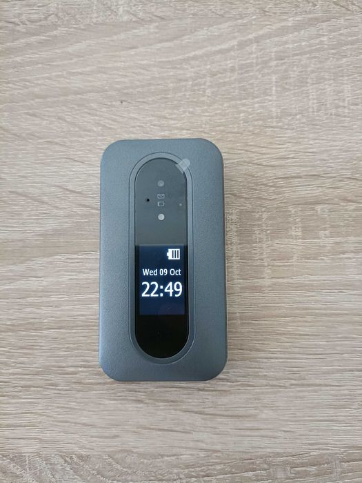 Telefon mobil pt seniori DORO L30.