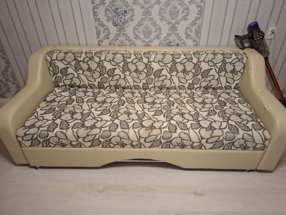 Продам диван, только самовывоз