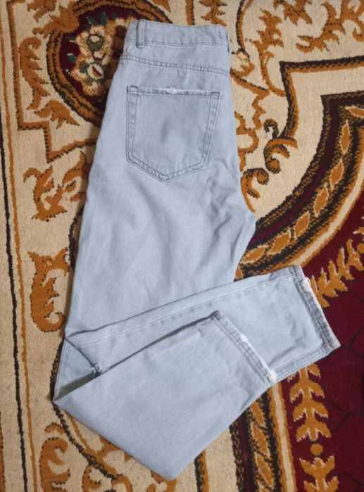 Джинсы в новом состоянии
