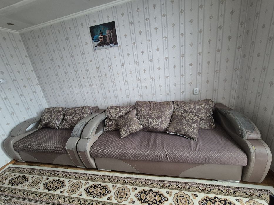 Продаётся диван с сафой
