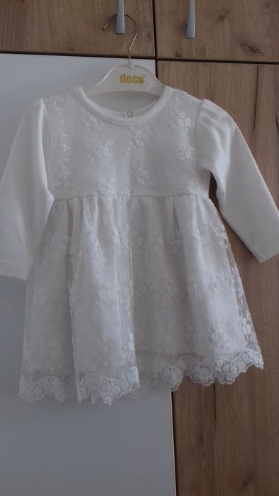 Продавам детска рокля размер 80 за 12 м