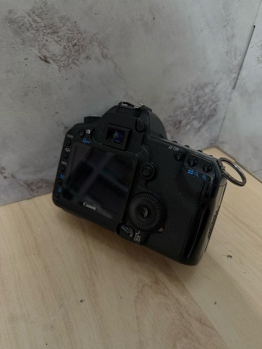 Canon 5D фотоаппарат