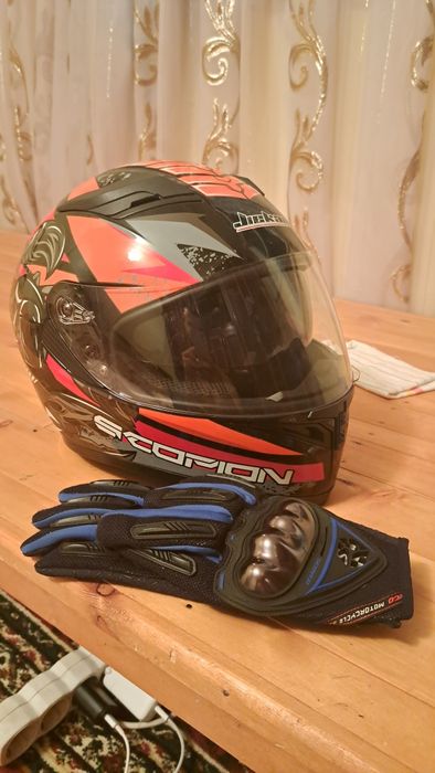 Moto shlem, perchatka